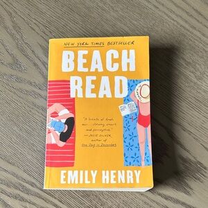 Beach Read by Emily Henry